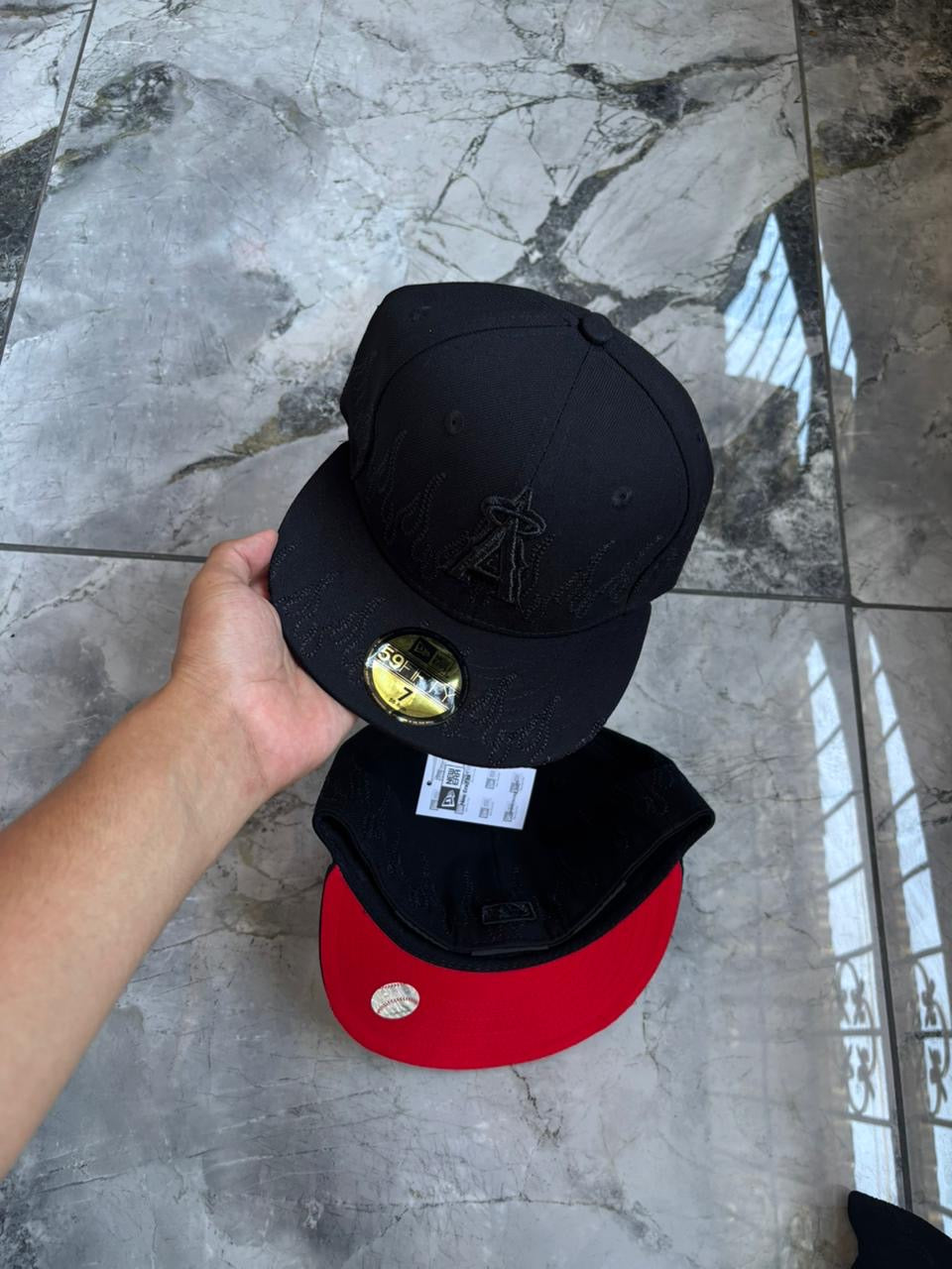 Gorra New Era 59FIFTY Angels Blackout Red Brim